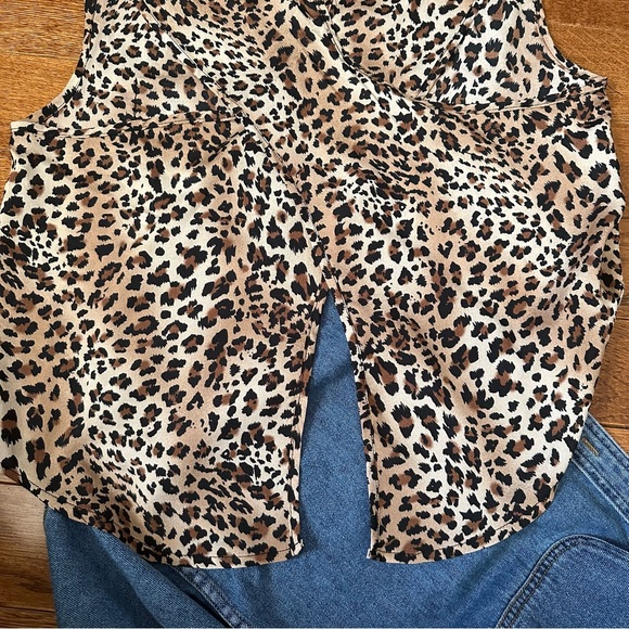 Criss cross back leopard tank - Picture 4 of 7